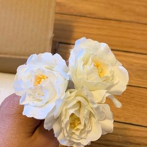 Beautiful bridal flower hair pins